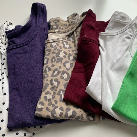 Lot of Seven Tanks - Picture 5 of 8